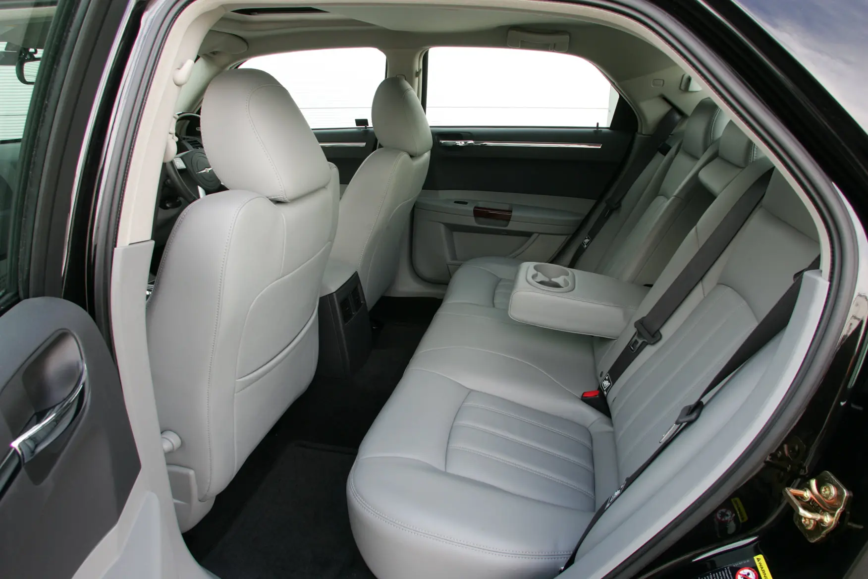 Chrysler 300C аренда Chrysler 300C аренда